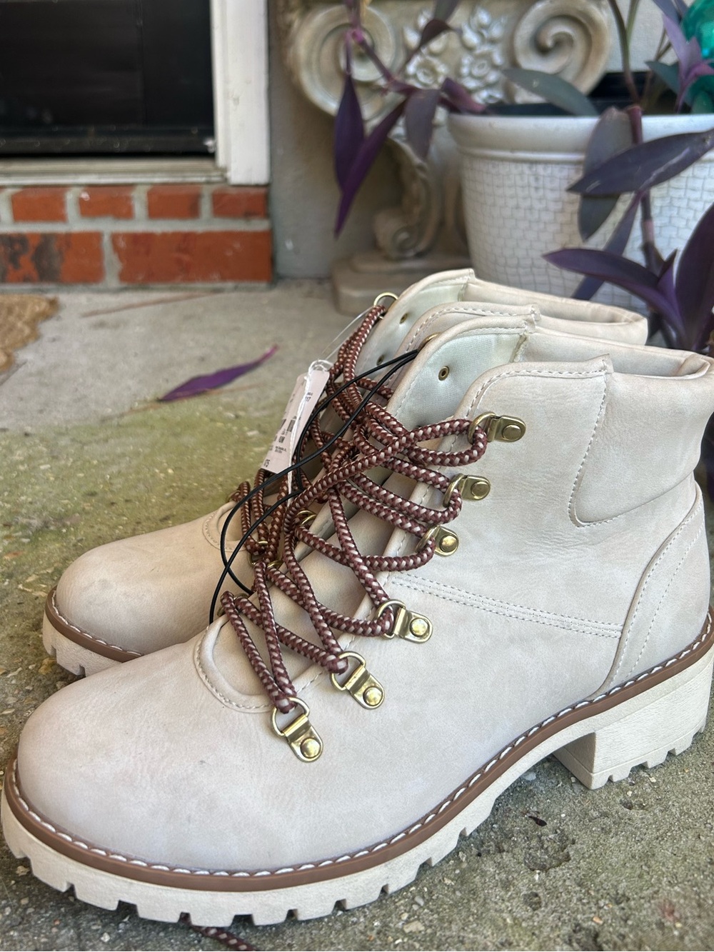 NWT. St. John's Bay Cream Lace-Up Hiking Ankle Boots with Brown Laces